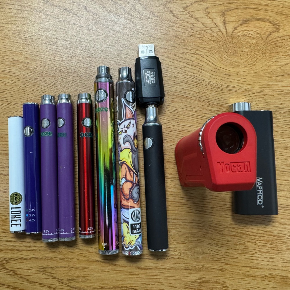 Multiple Portable Smoking Devices - Picture 2 of 2